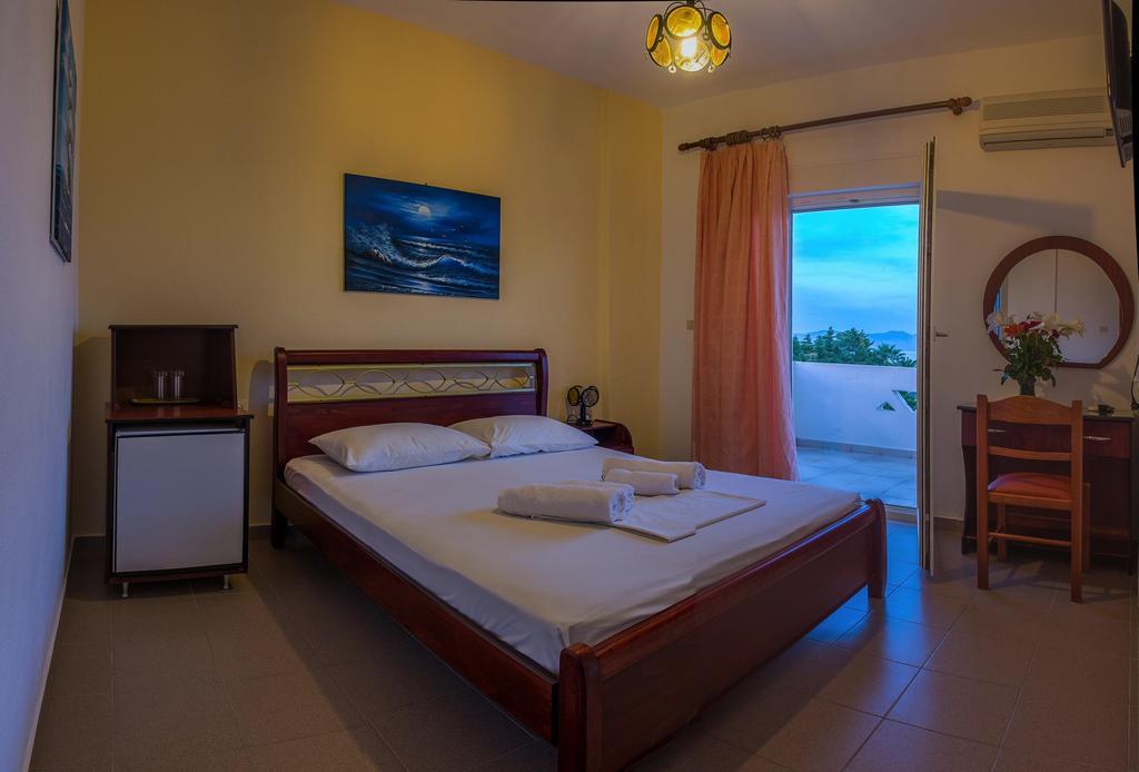 Hotel Stefani Sarti Ngoại thất bức ảnh