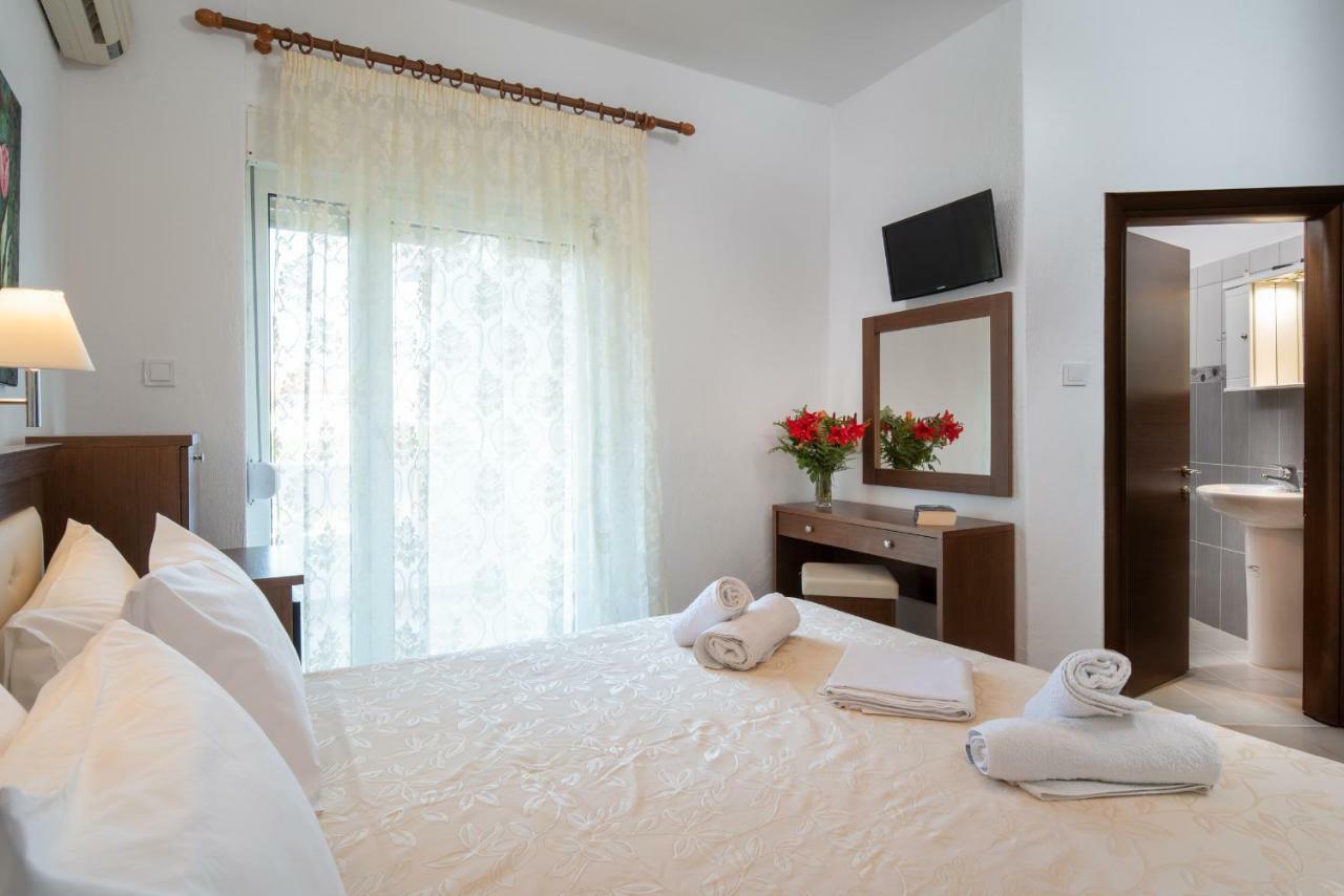 Hotel Stefani Sarti Ngoại thất bức ảnh